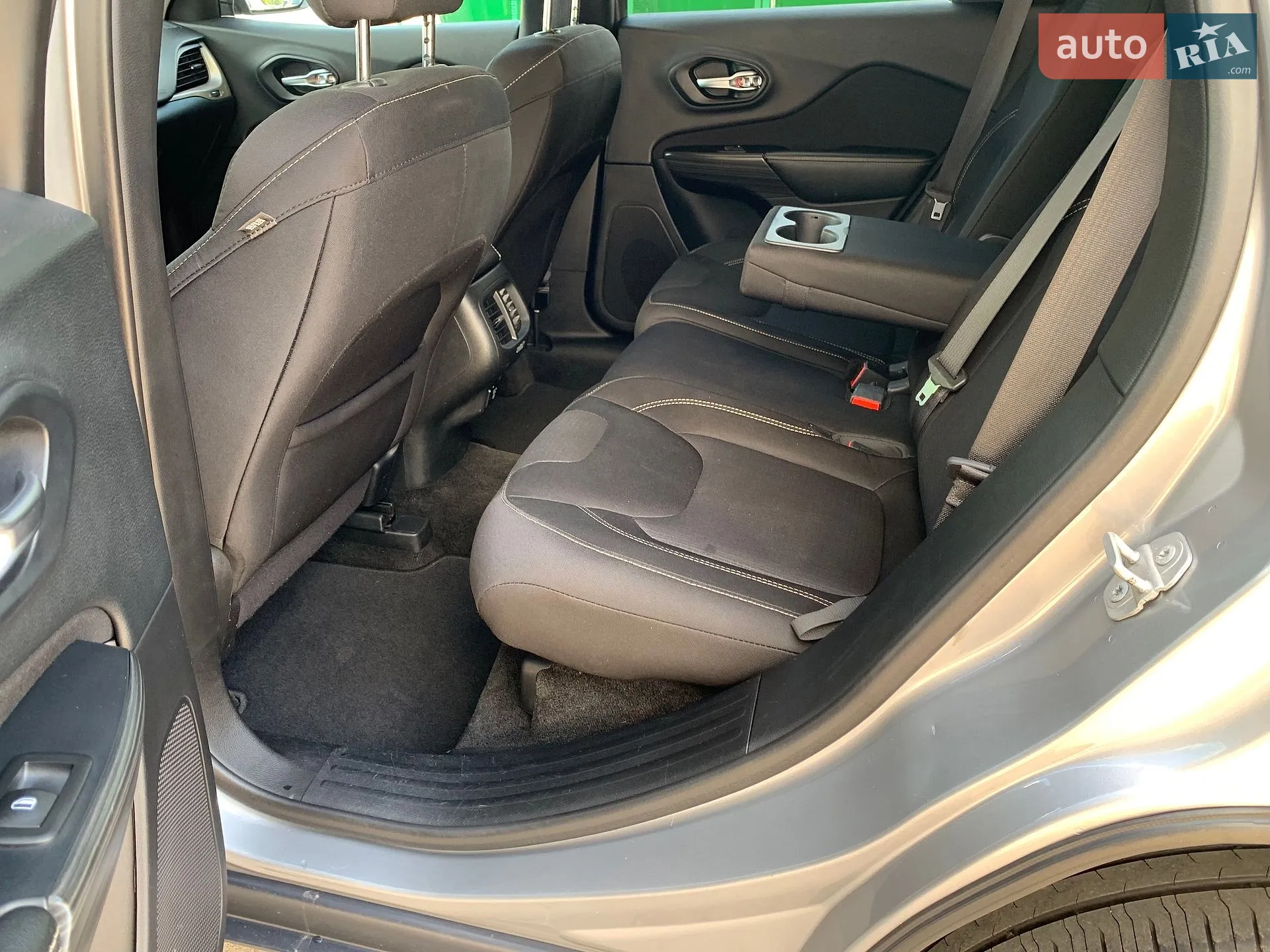 2015 Jeep Cherokee - мініатюра 30