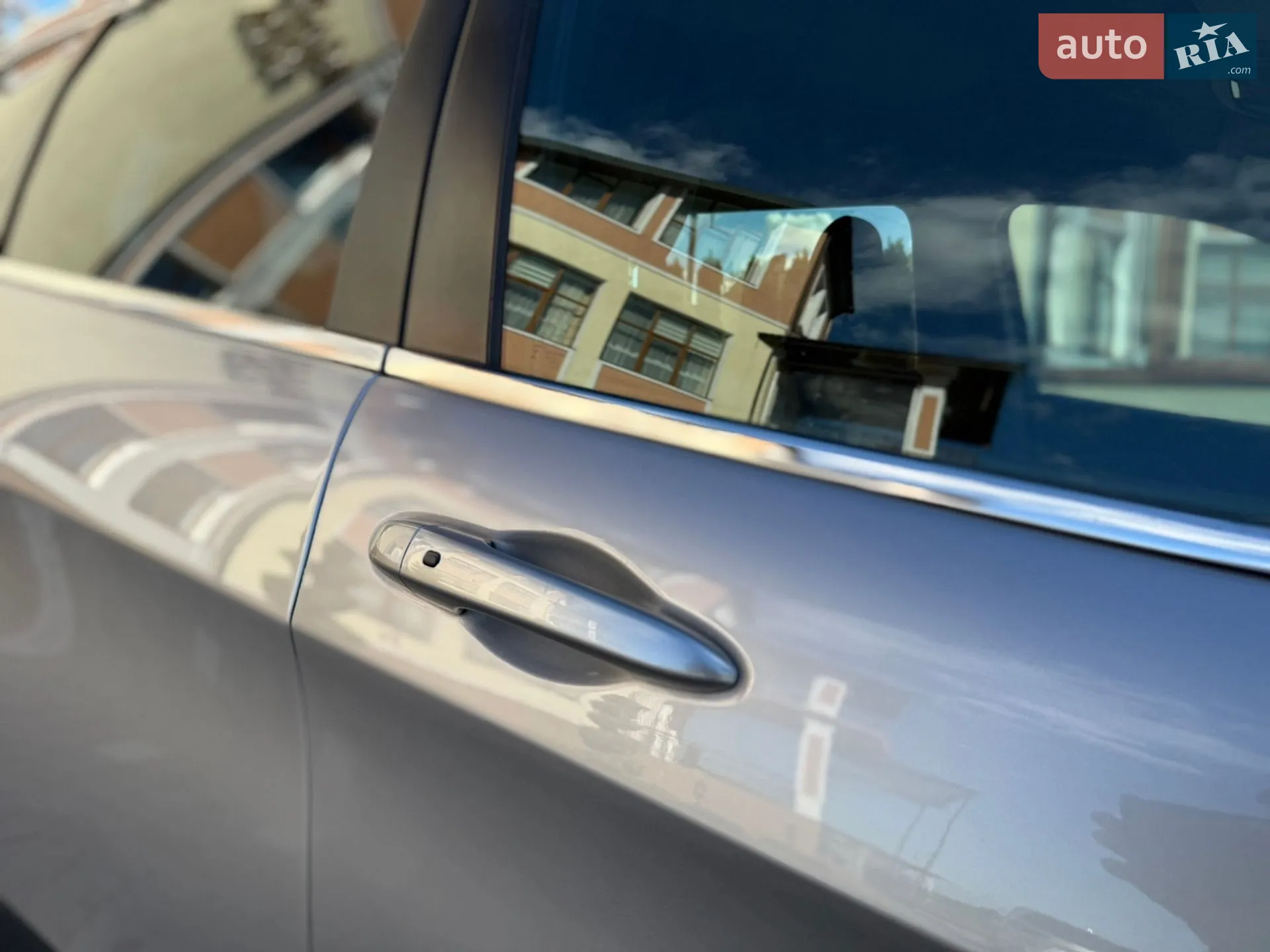 2019 Jeep Cherokee - мініатюра 14