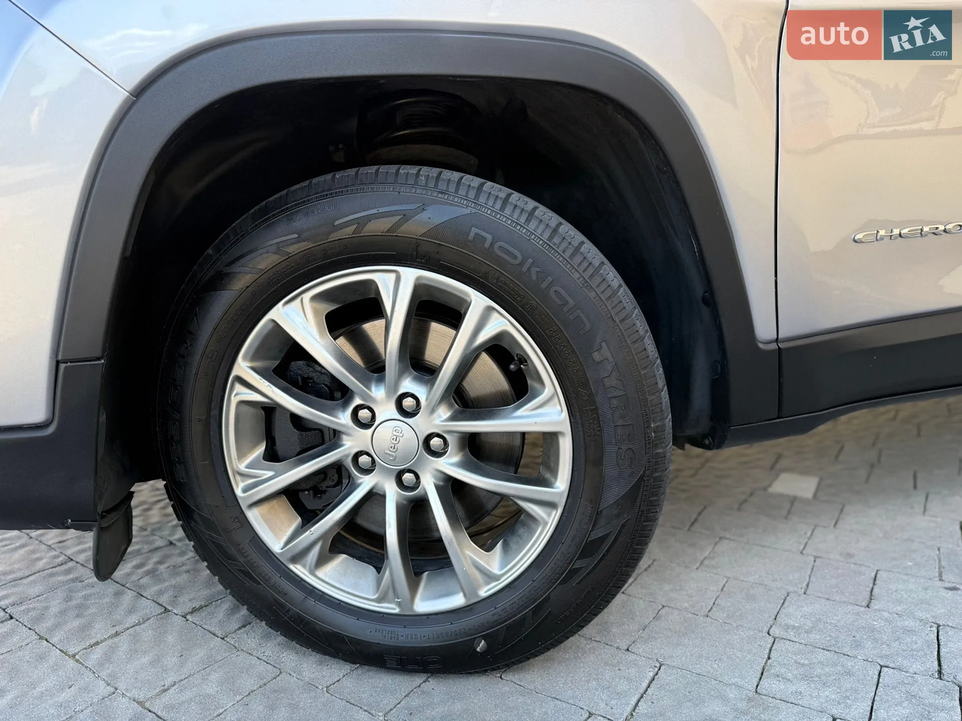 2019 Jeep Cherokee - мініатюра 24