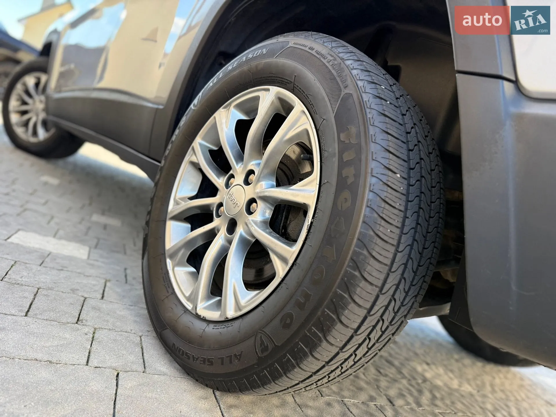 2019 Jeep Cherokee - мініатюра 42