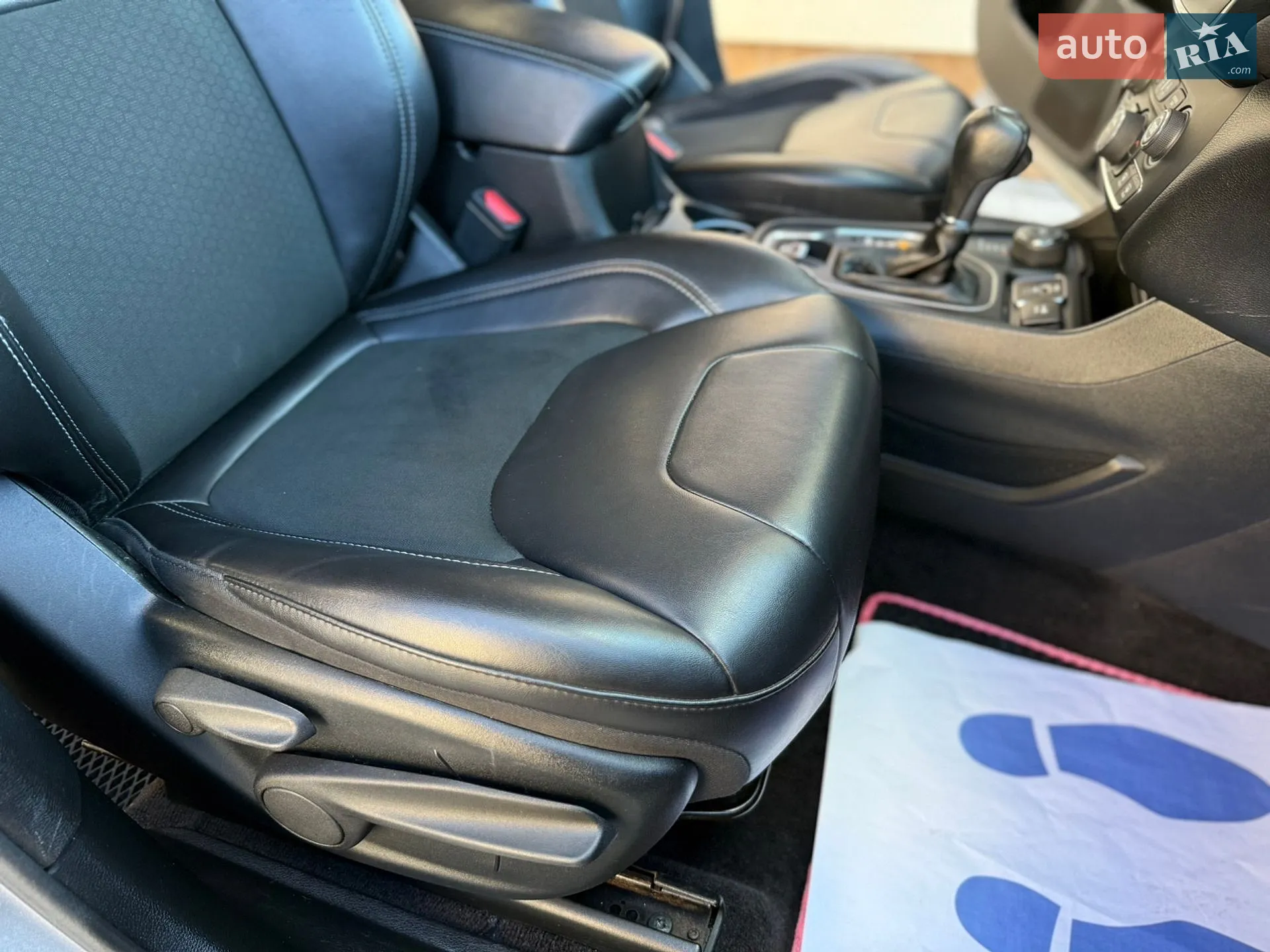 2019 Jeep Cherokee - мініатюра 62
