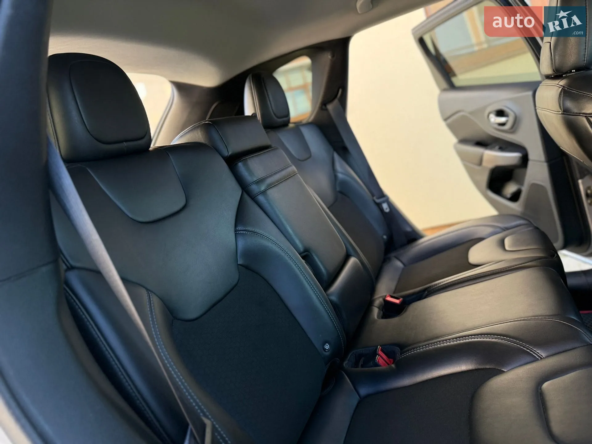 2019 Jeep Cherokee - мініатюра 64