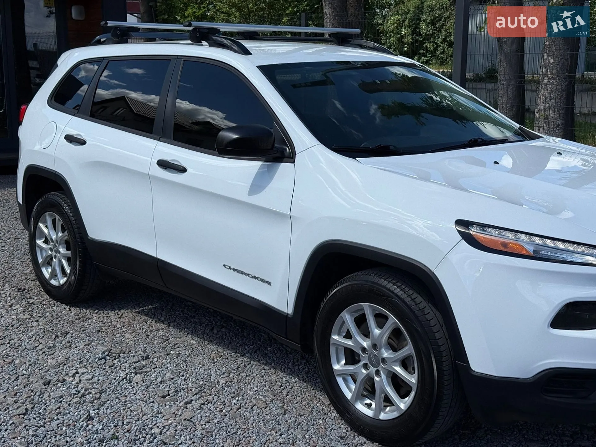 2017 Jeep Cherokee - мініатюра 22