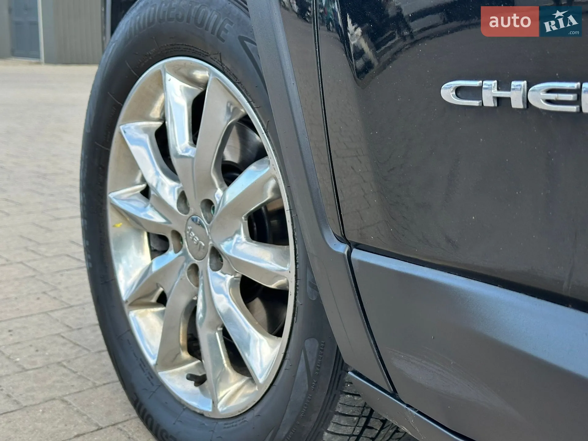 2015 Jeep Cherokee - мініатюра 36