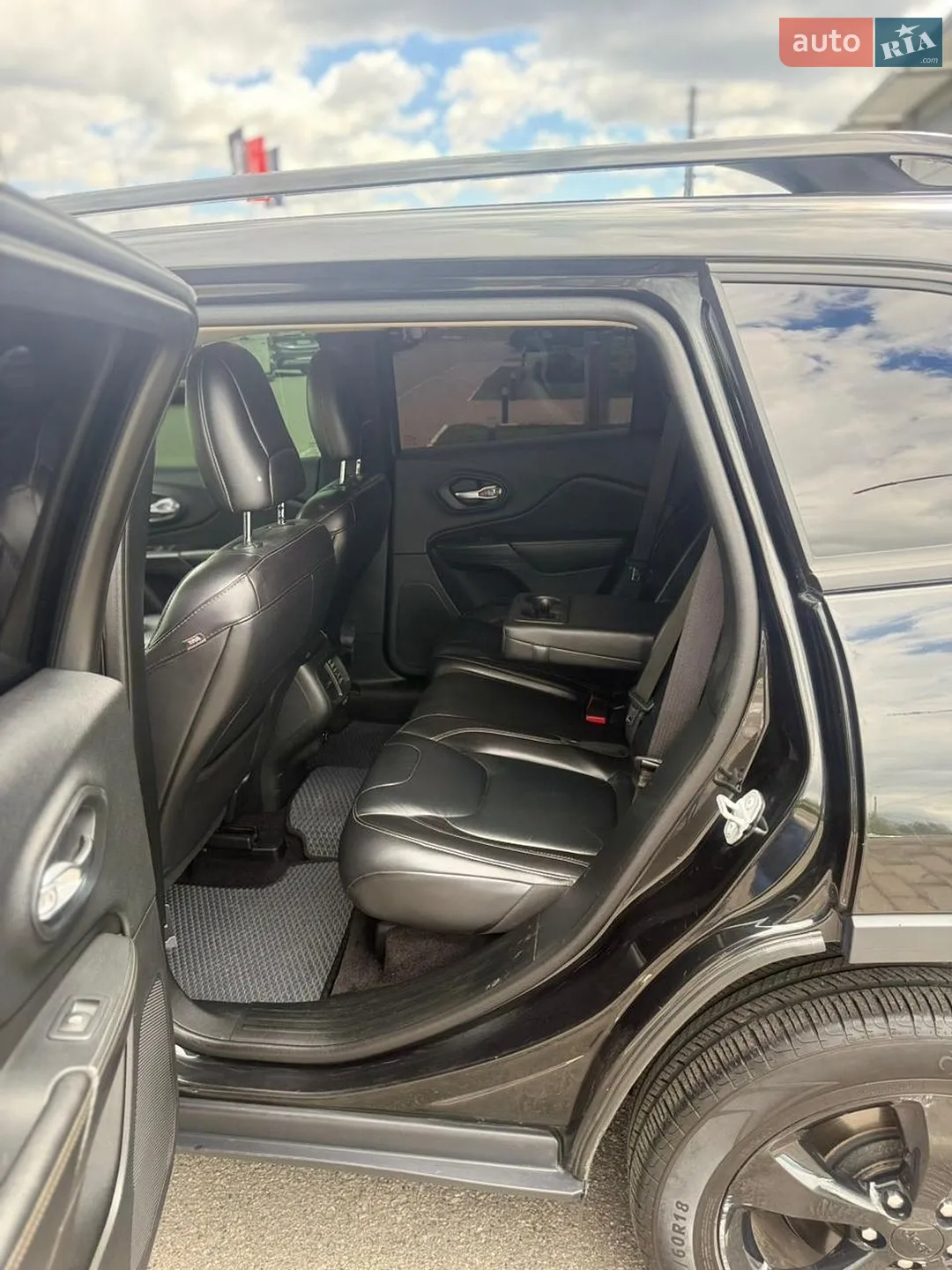 2016 Jeep Cherokee - мініатюра 21
