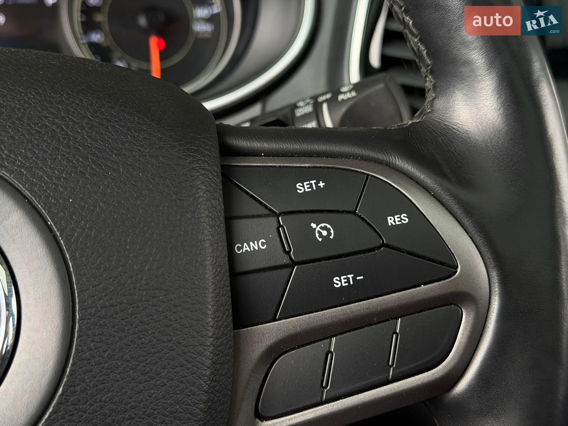 2019 Jeep Cherokee - мініатюра 18