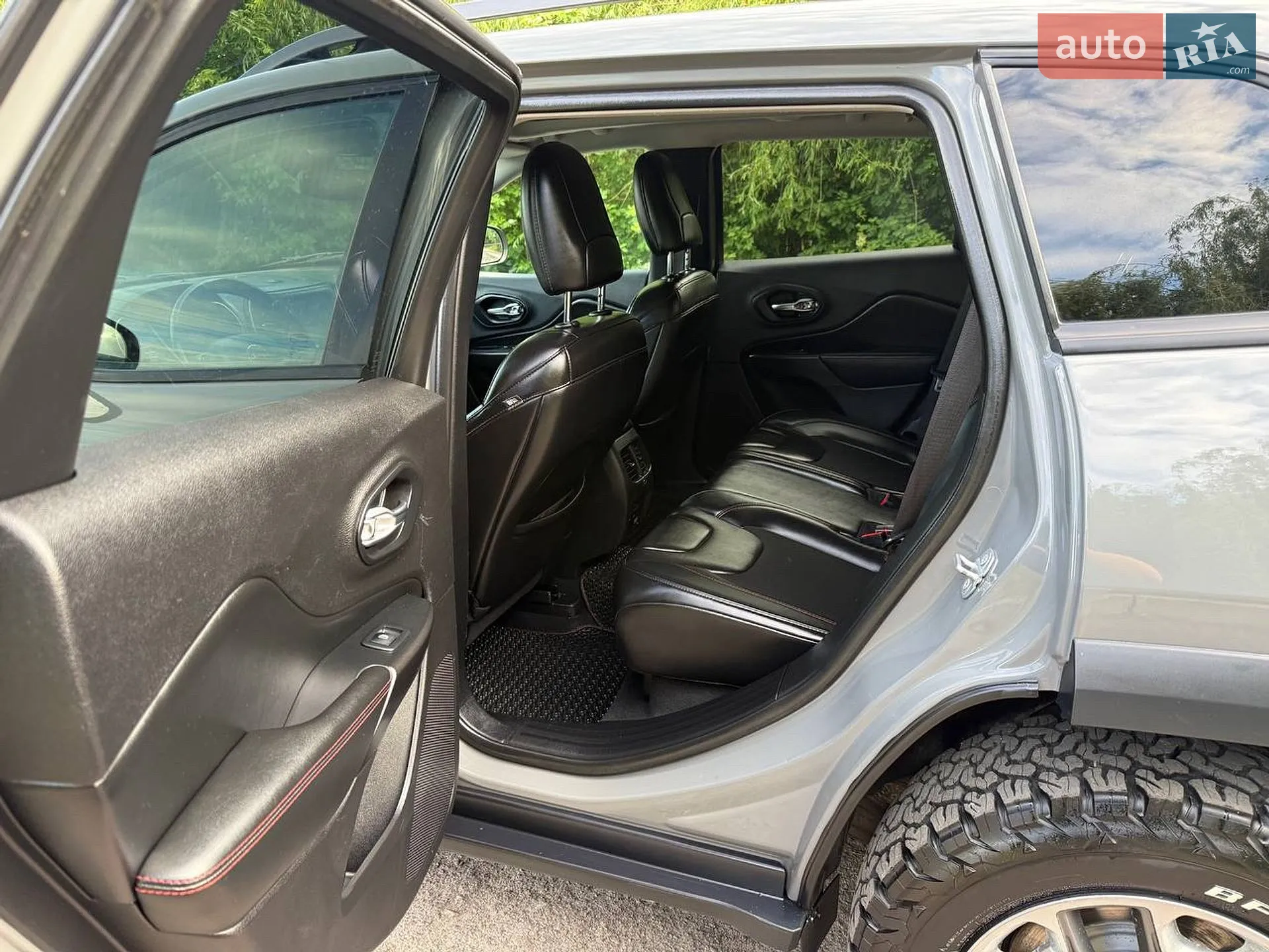 2019 Jeep Cherokee - мініатюра 22