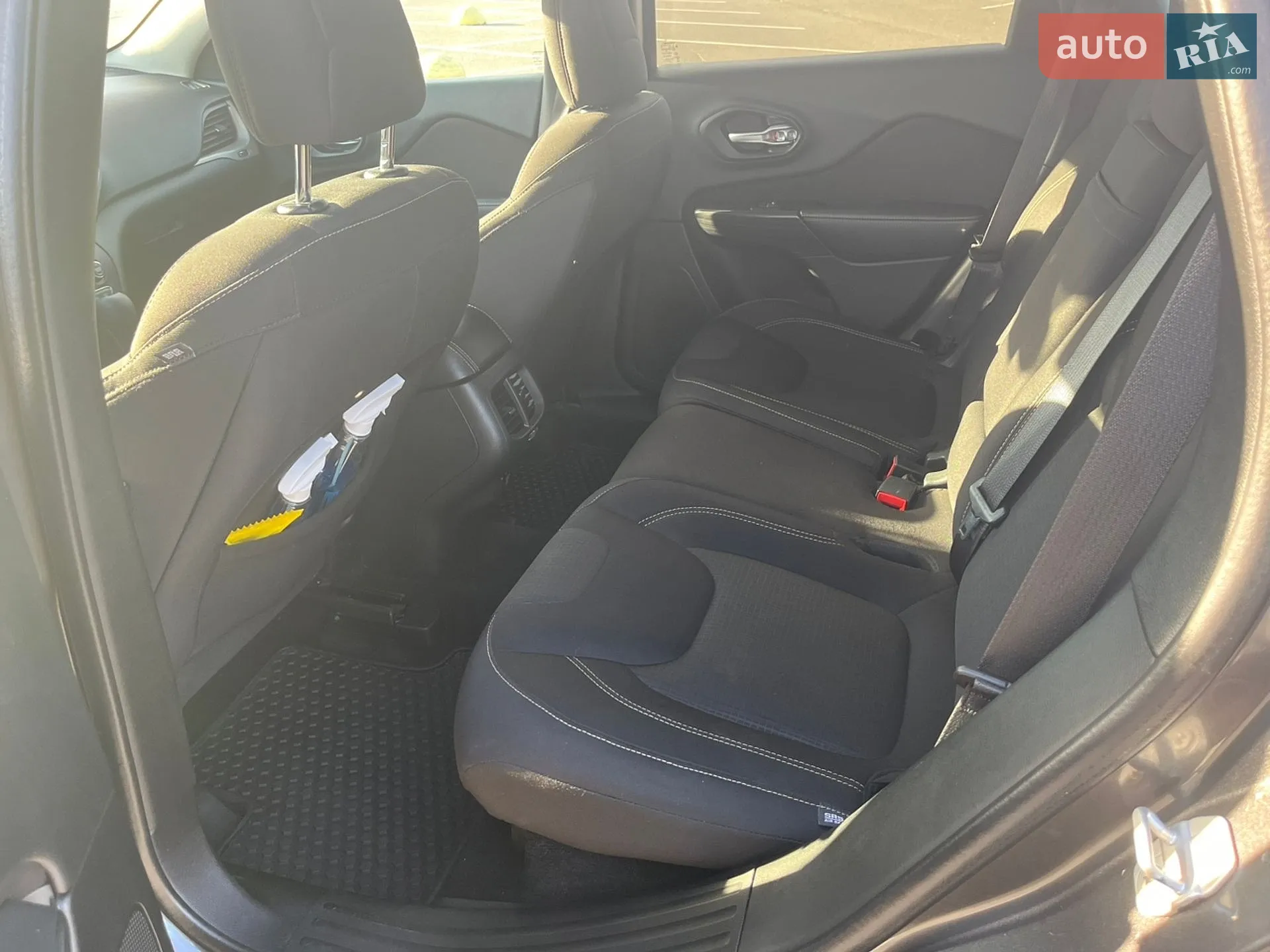 2015 Jeep Cherokee - мініатюра 14