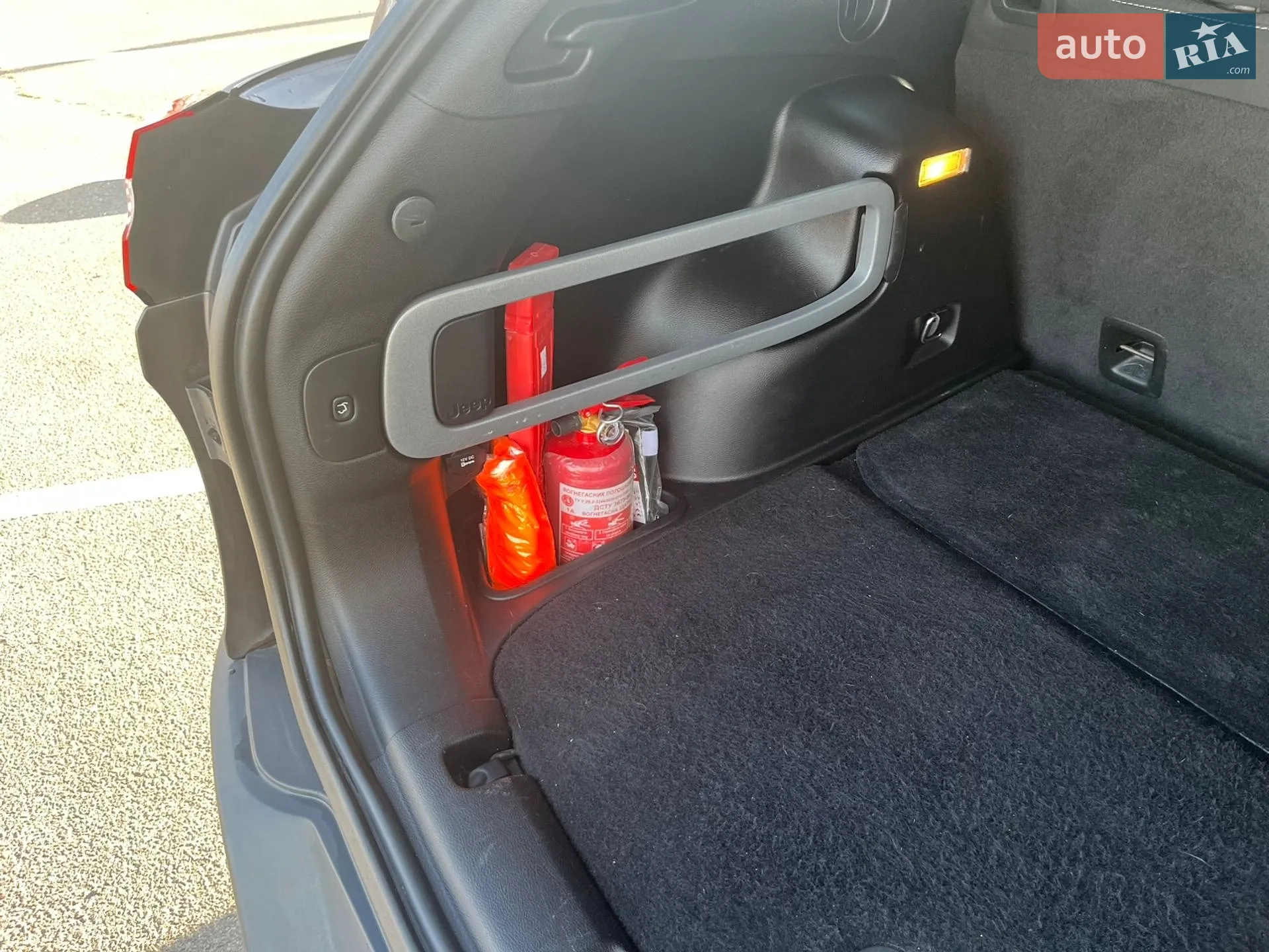 2015 Jeep Cherokee - мініатюра 24
