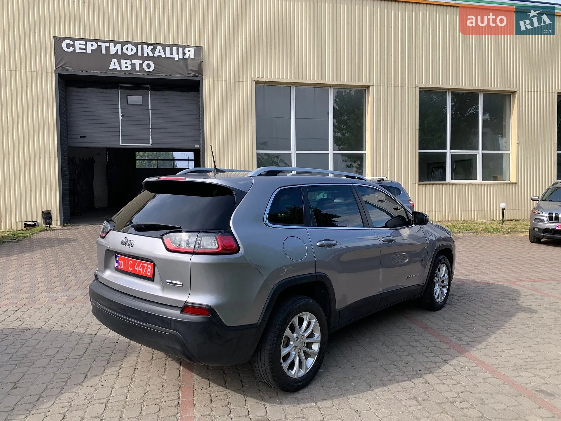 2019 Jeep Cherokee - мініатюра 12
