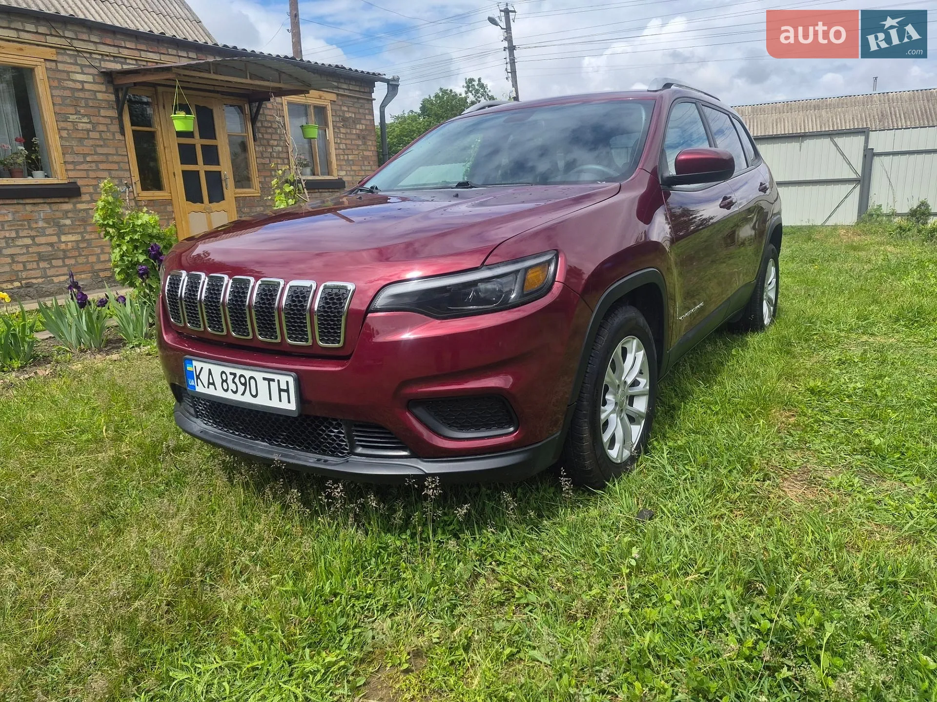 Jeep Cherokee 2020 VIN 1C4PJLCB2LD596770 фото оголошення 3 з 23