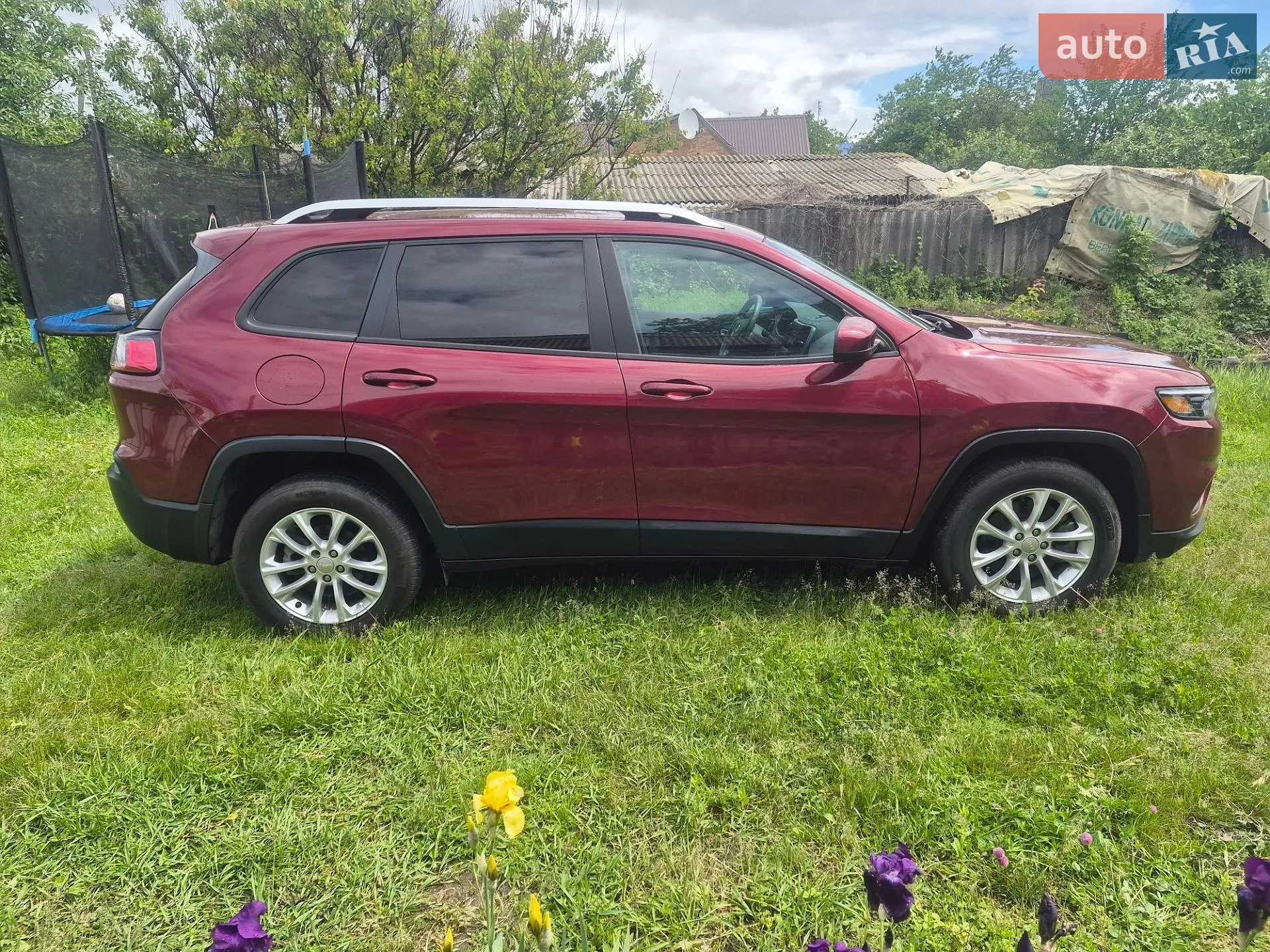 Jeep Cherokee 2020 VIN 1C4PJLCB2LD596770 фото оголошення 8 з 23