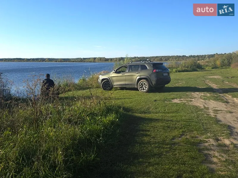 Jeep Cherokee 2019 VIN 1C4PJMBX7LD573116 фото оголошення 2 з 66