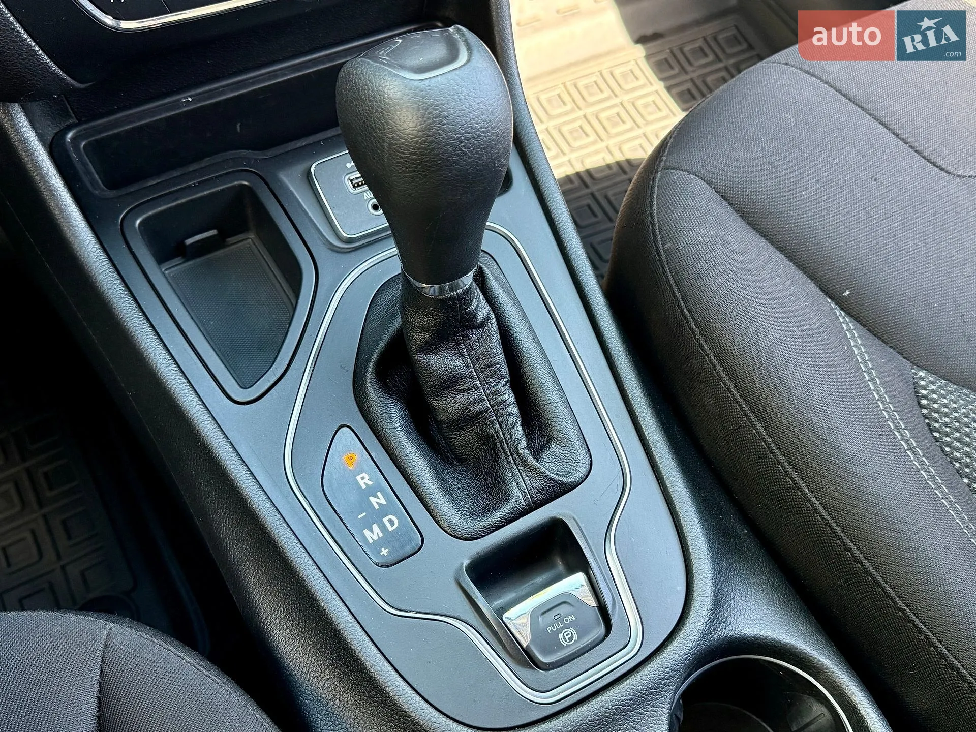 2018 Jeep Cherokee - мініатюра 17