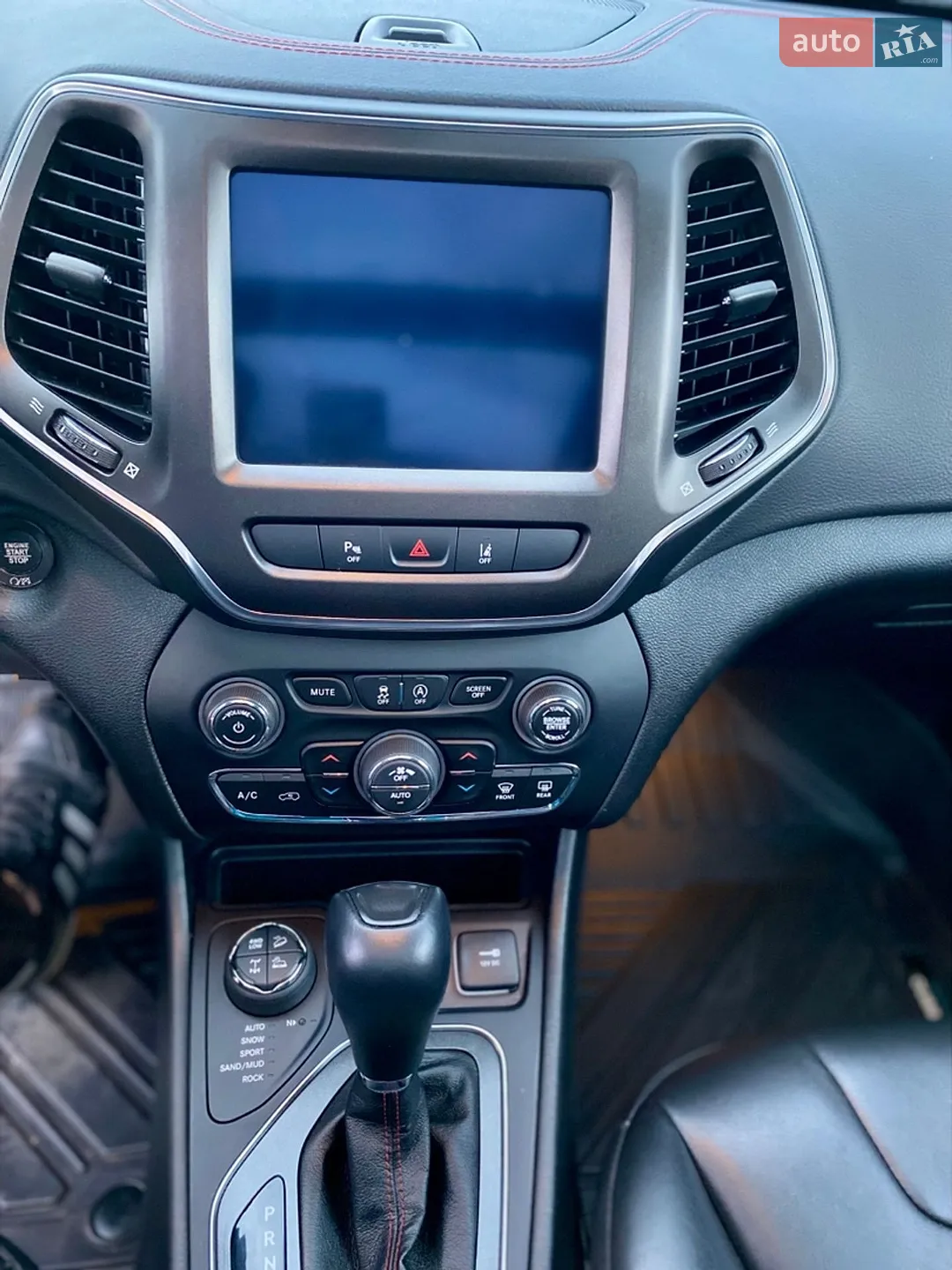 2021 Jeep Cherokee - мініатюра 24