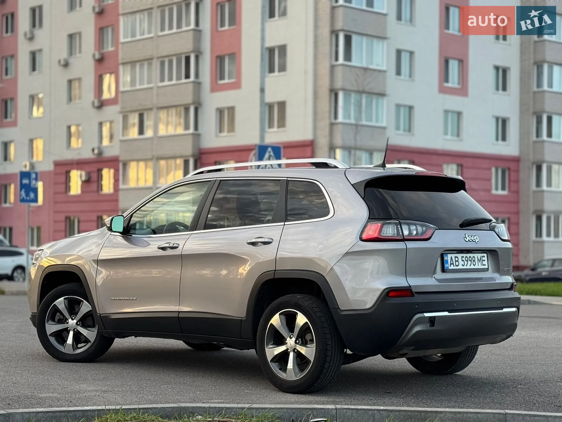 2019 Jeep Cherokee - мініатюра 5