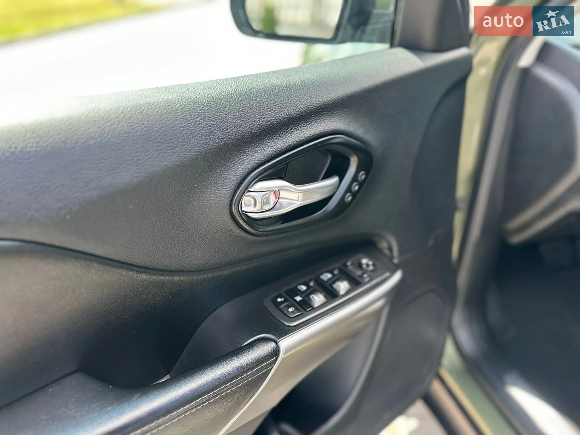 2021 Jeep Cherokee - мініатюра 29