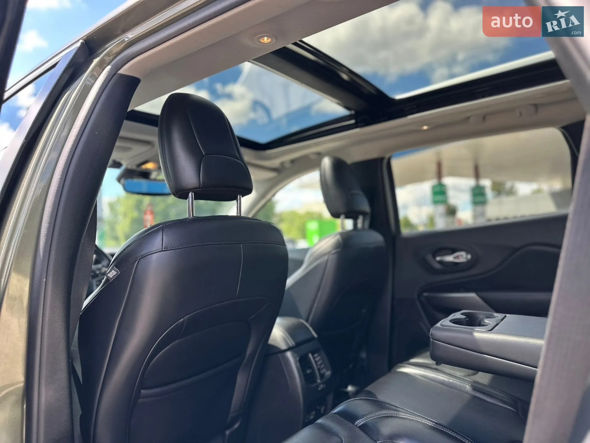 2021 Jeep Cherokee - мініатюра 32