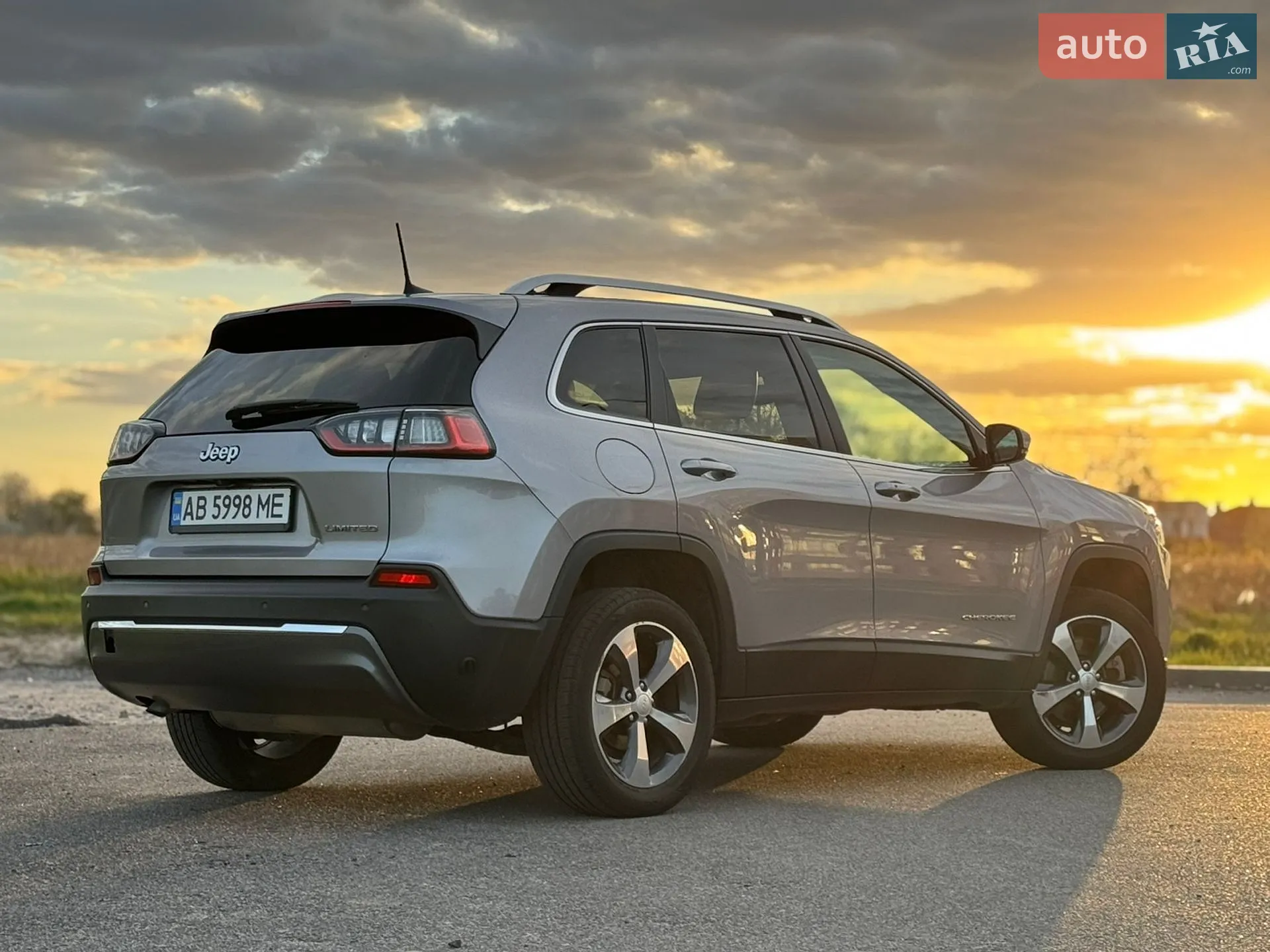 2019 Jeep Cherokee - мініатюра 14