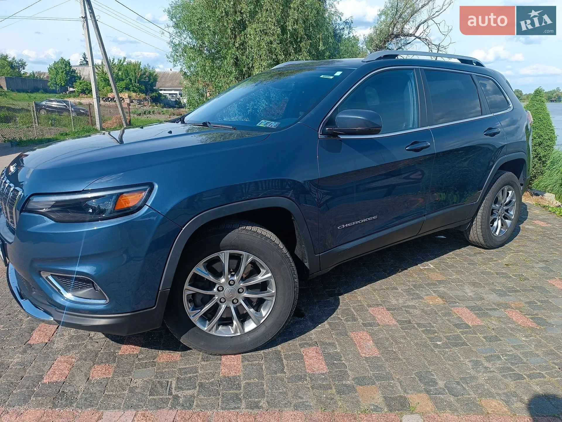 2020 Jeep Cherokee - мініатюра 5