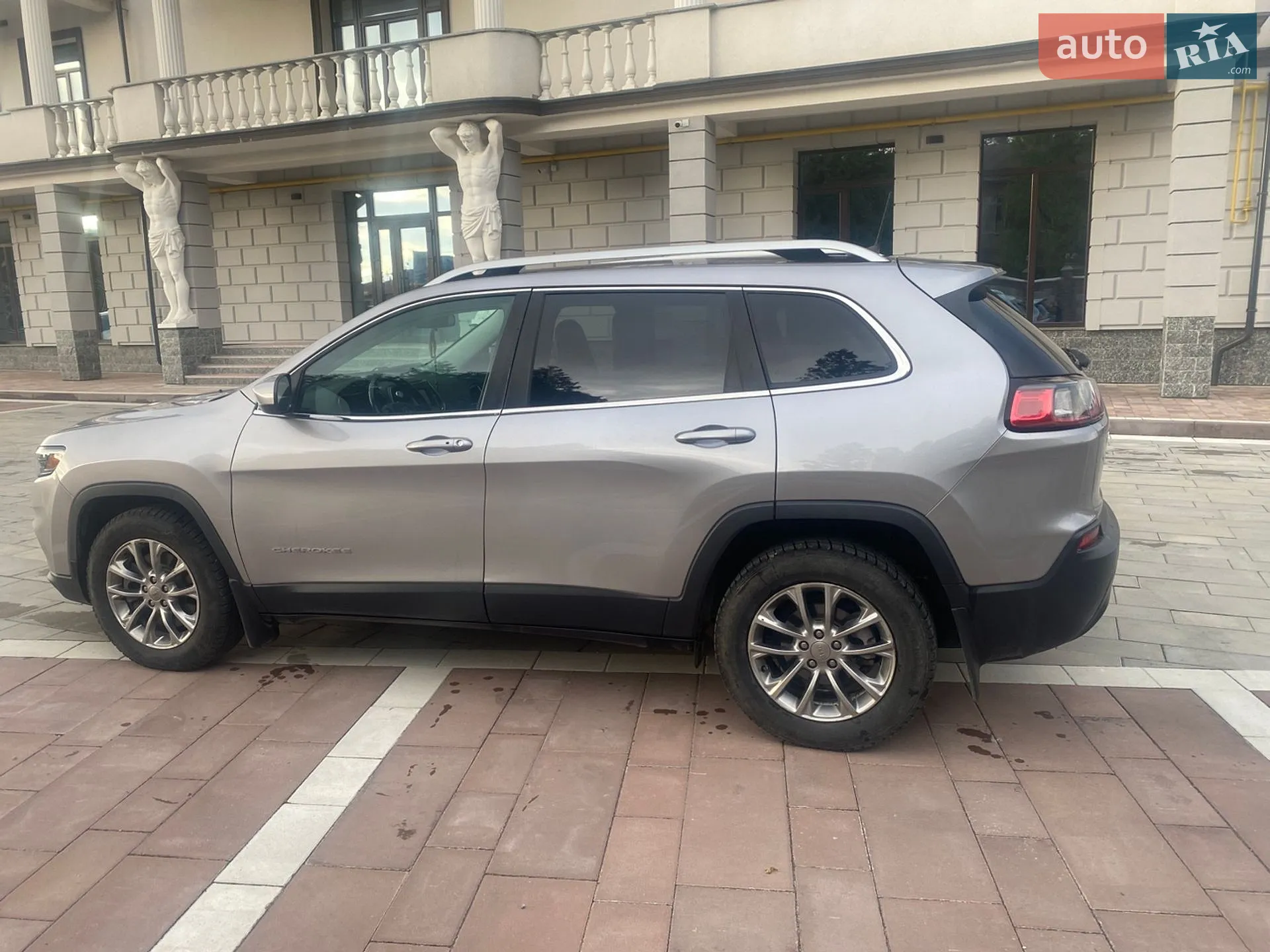2018 Jeep Cherokee - мініатюра 4