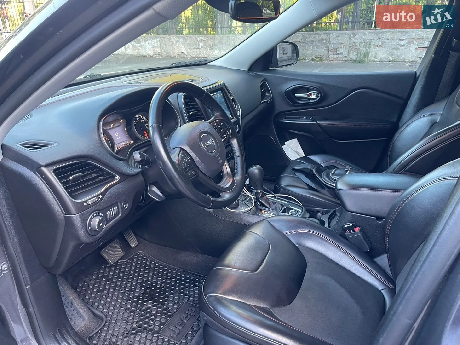 2021 Jeep Cherokee - мініатюра 3