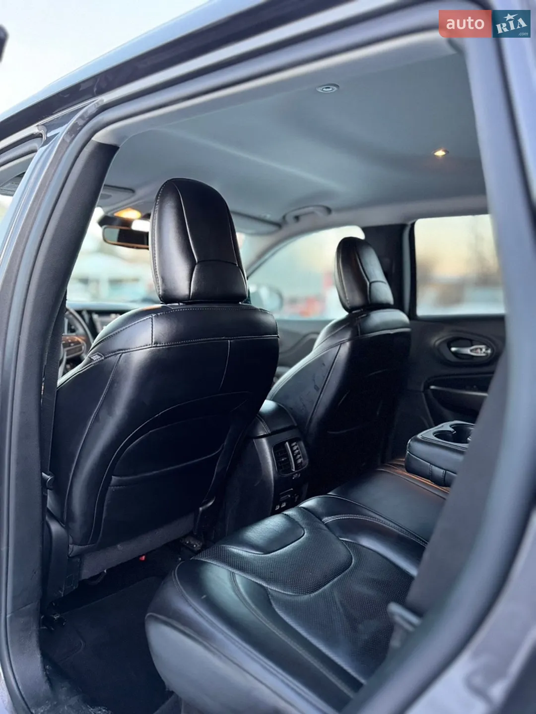 2018 Jeep Cherokee - мініатюра 31