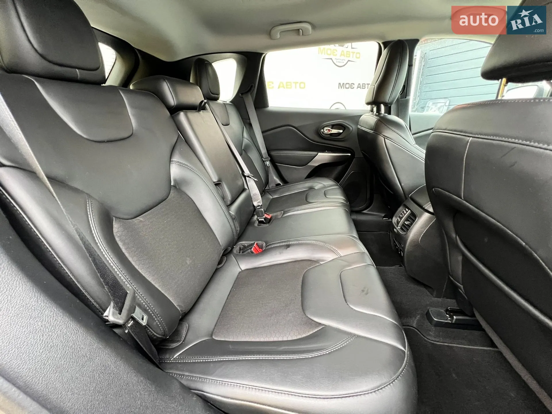 2019 Jeep Cherokee - мініатюра 26