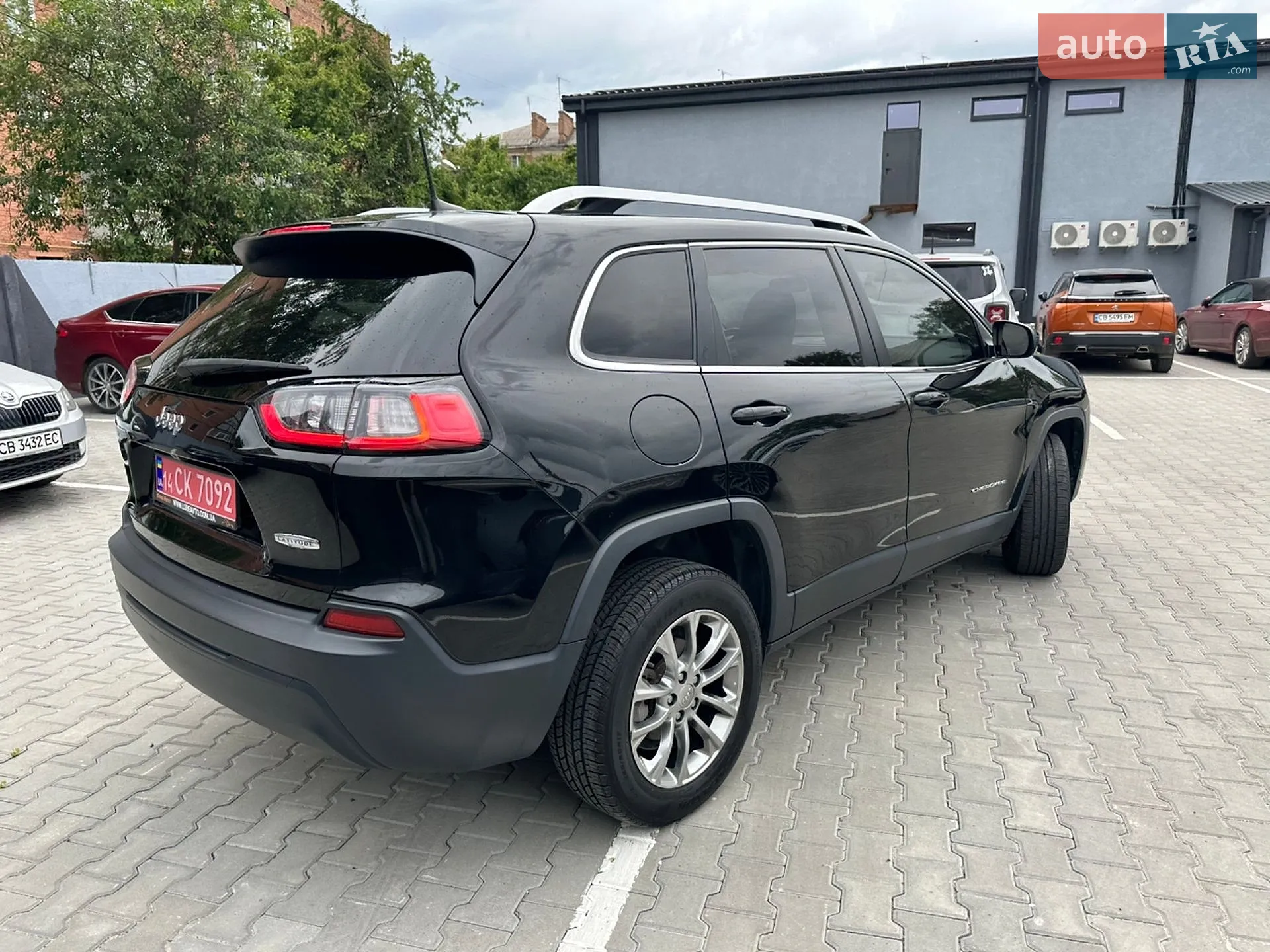 2019 Jeep Cherokee - мініатюра 12