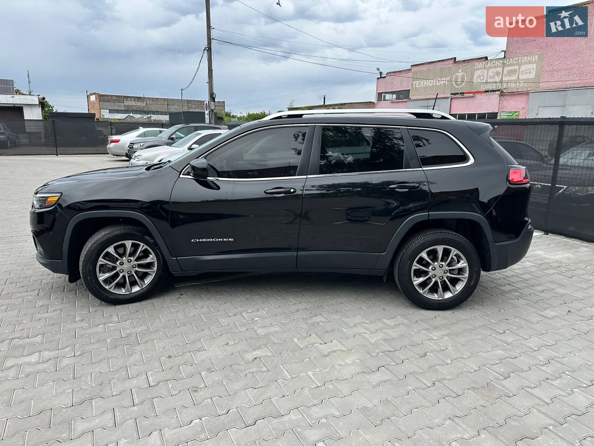 2019 Jeep Cherokee - мініатюра 22