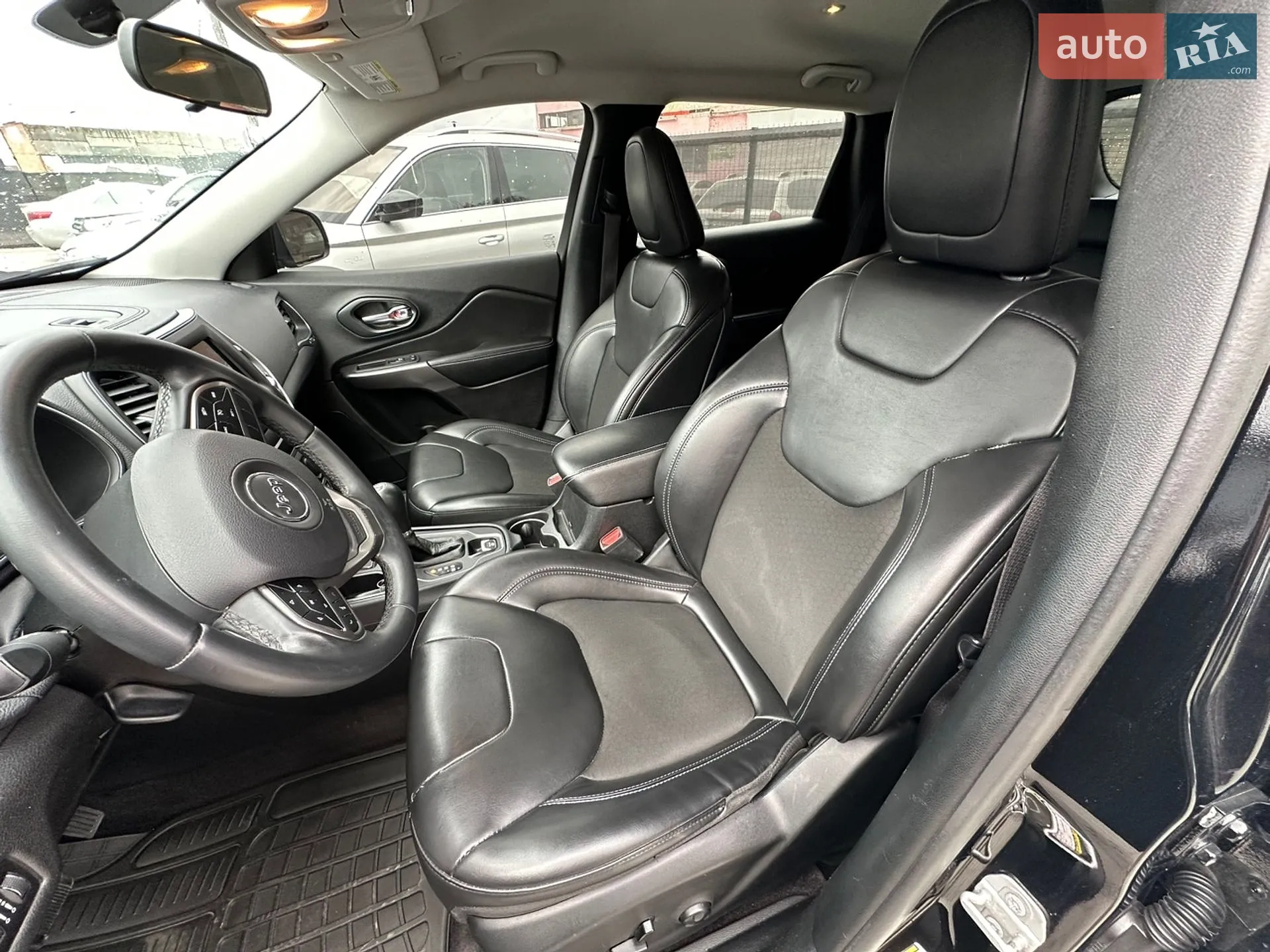 2019 Jeep Cherokee - мініатюра 31
