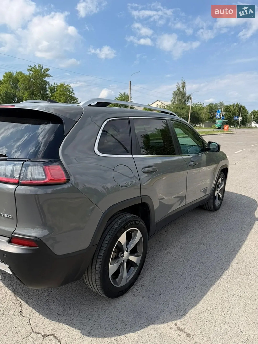 2019 Jeep Cherokee - мініатюра 3