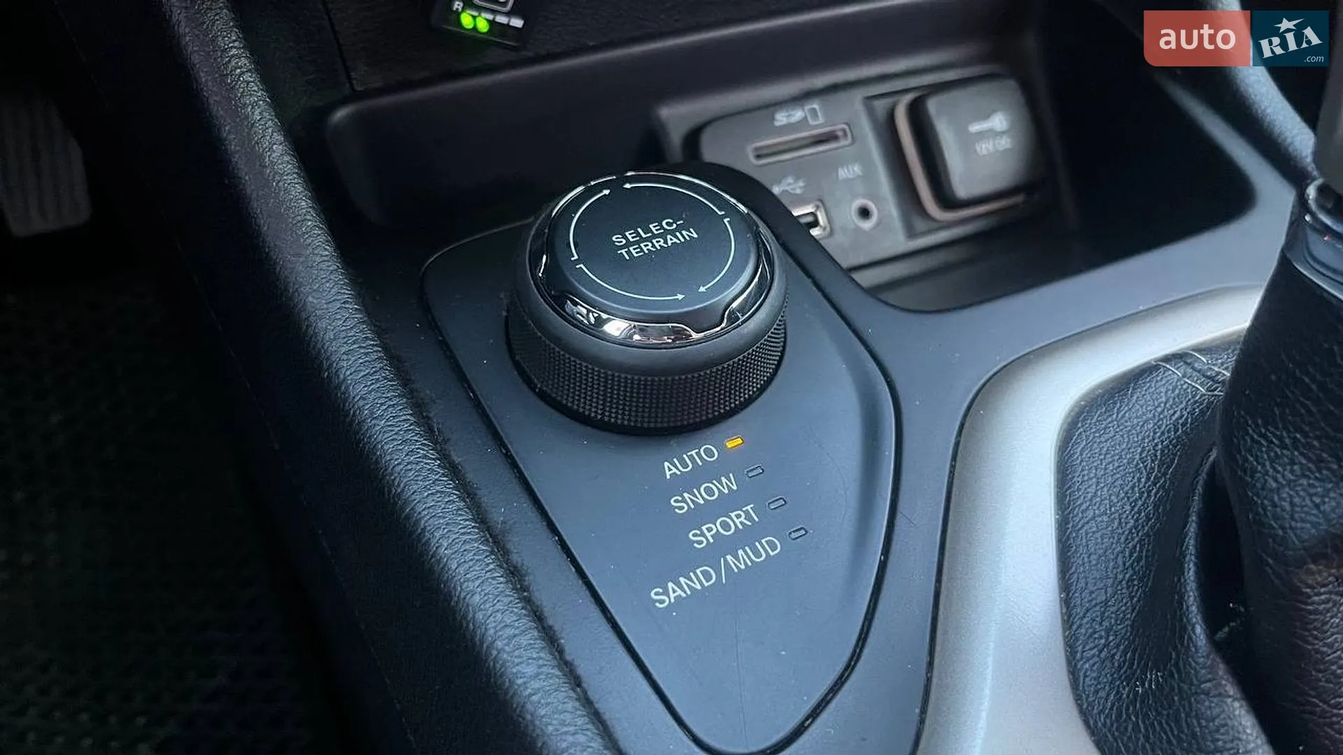 2014 Jeep Cherokee - мініатюра 18