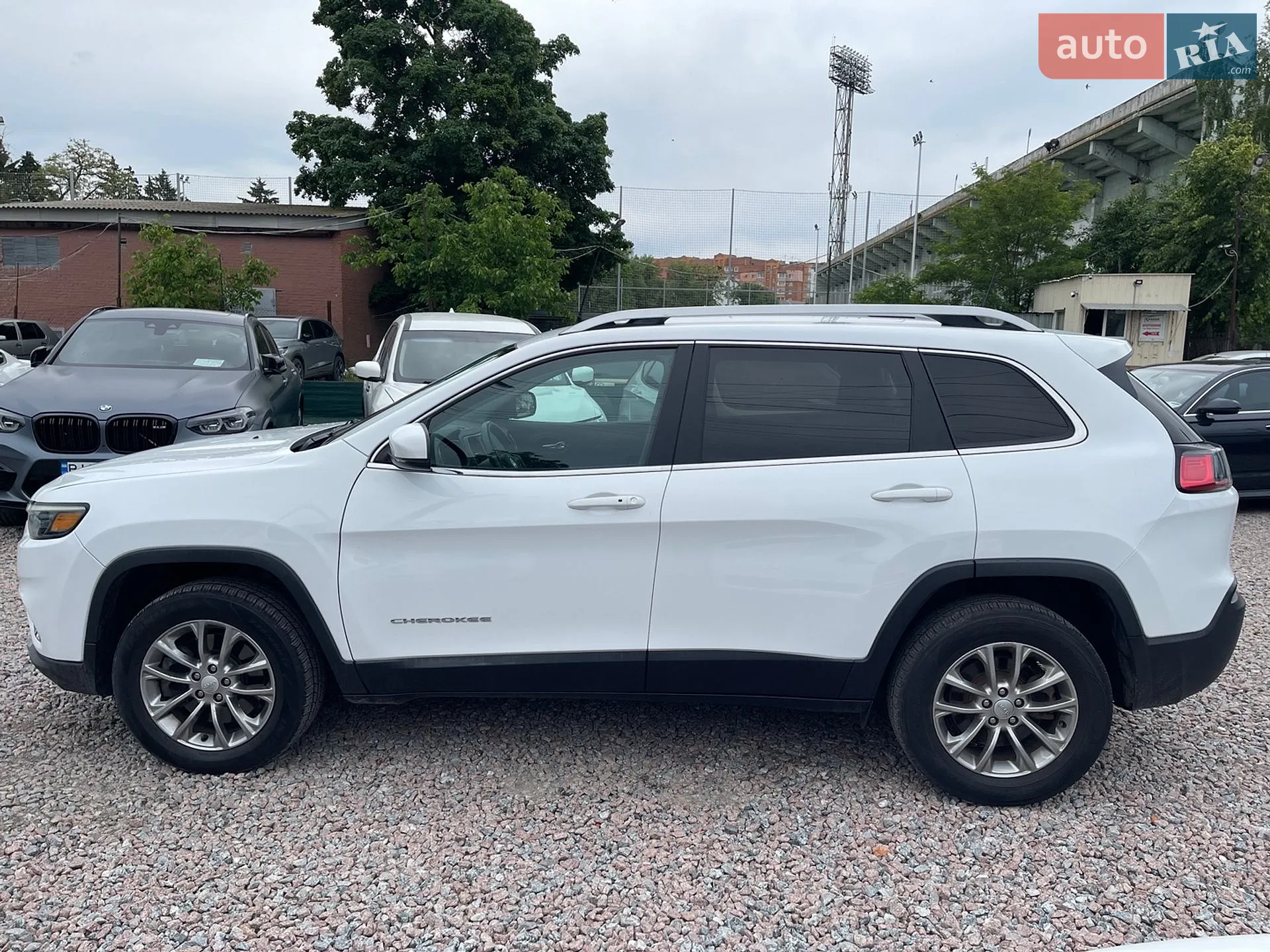 2019 Jeep Cherokee - мініатюра 4