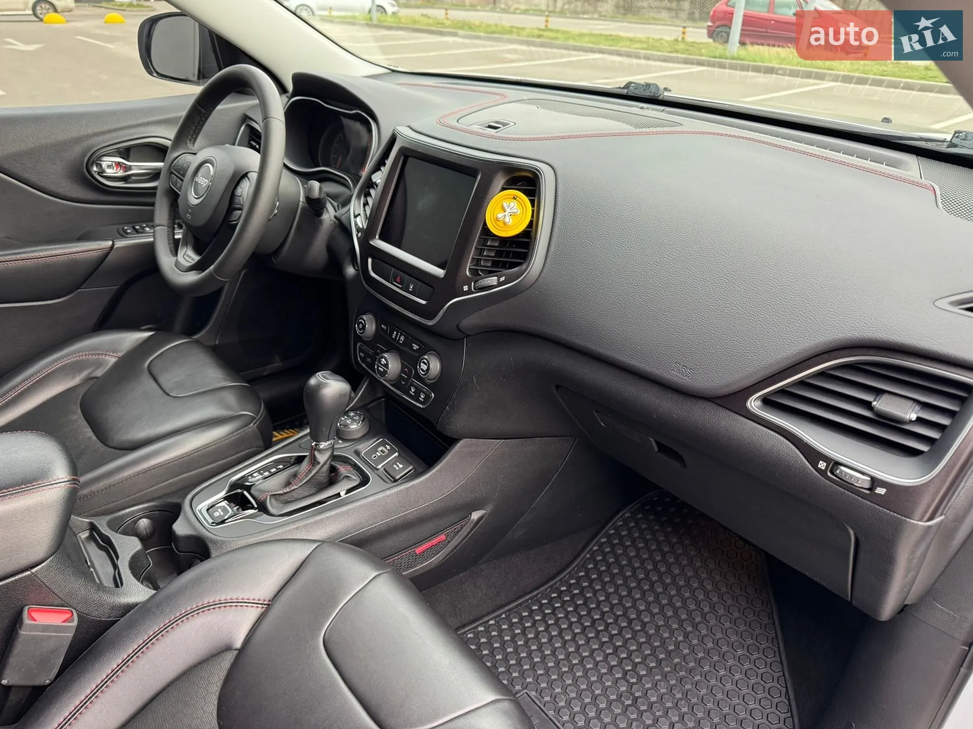2022 Jeep Cherokee - мініатюра 21