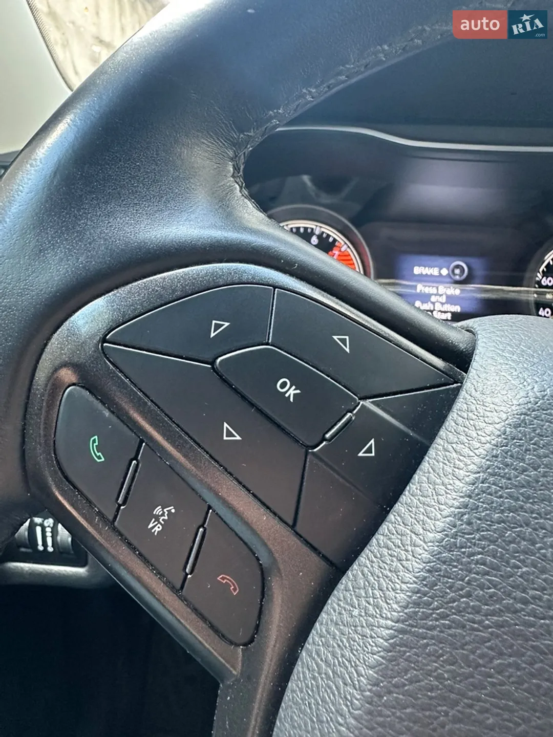 2019 Jeep Cherokee - мініатюра 25