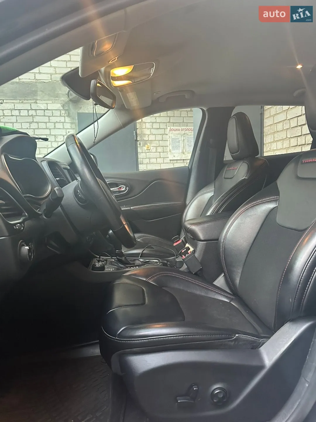 2019 Jeep Cherokee - мініатюра 33