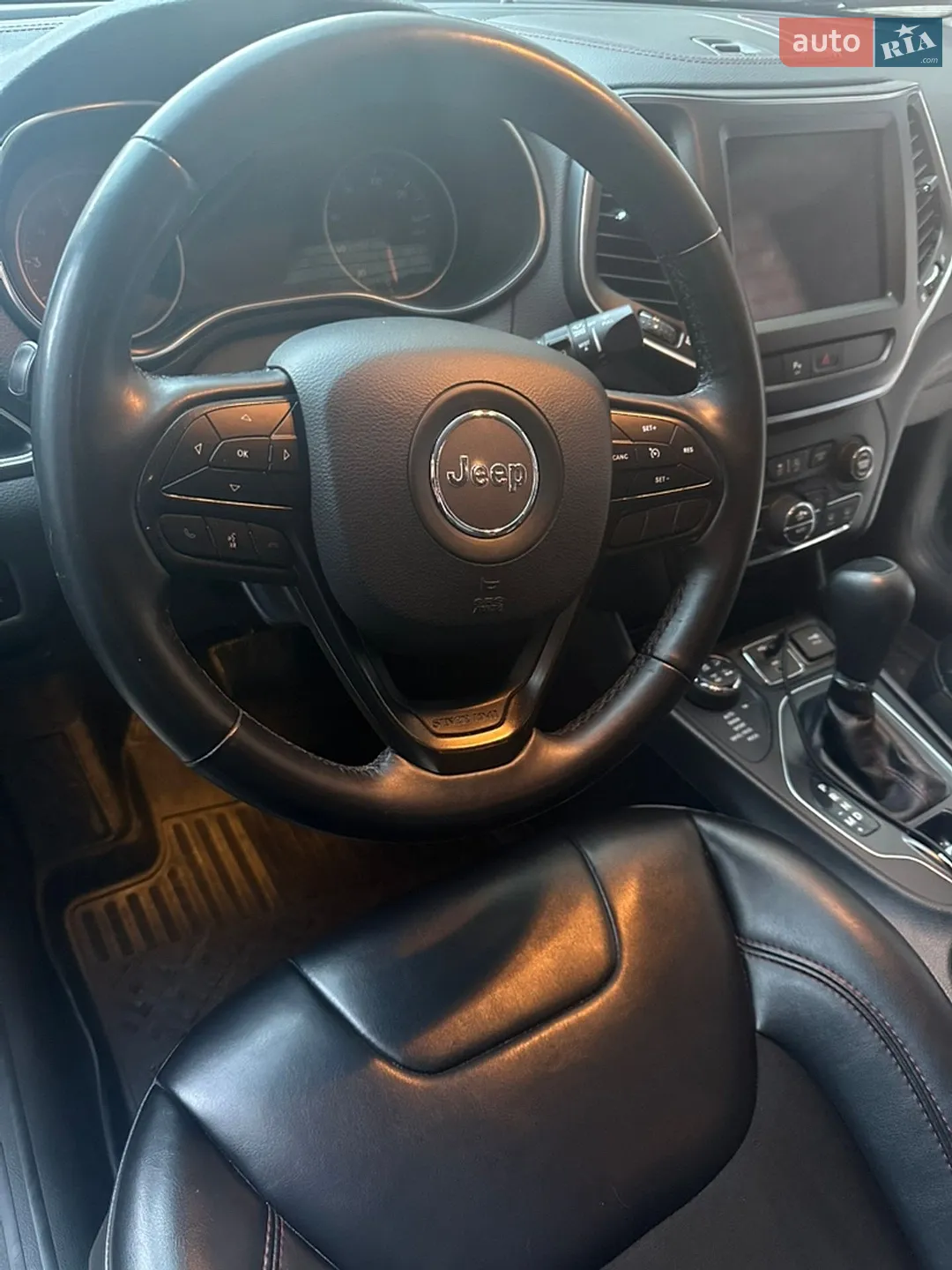2019 Jeep Cherokee - мініатюра 37