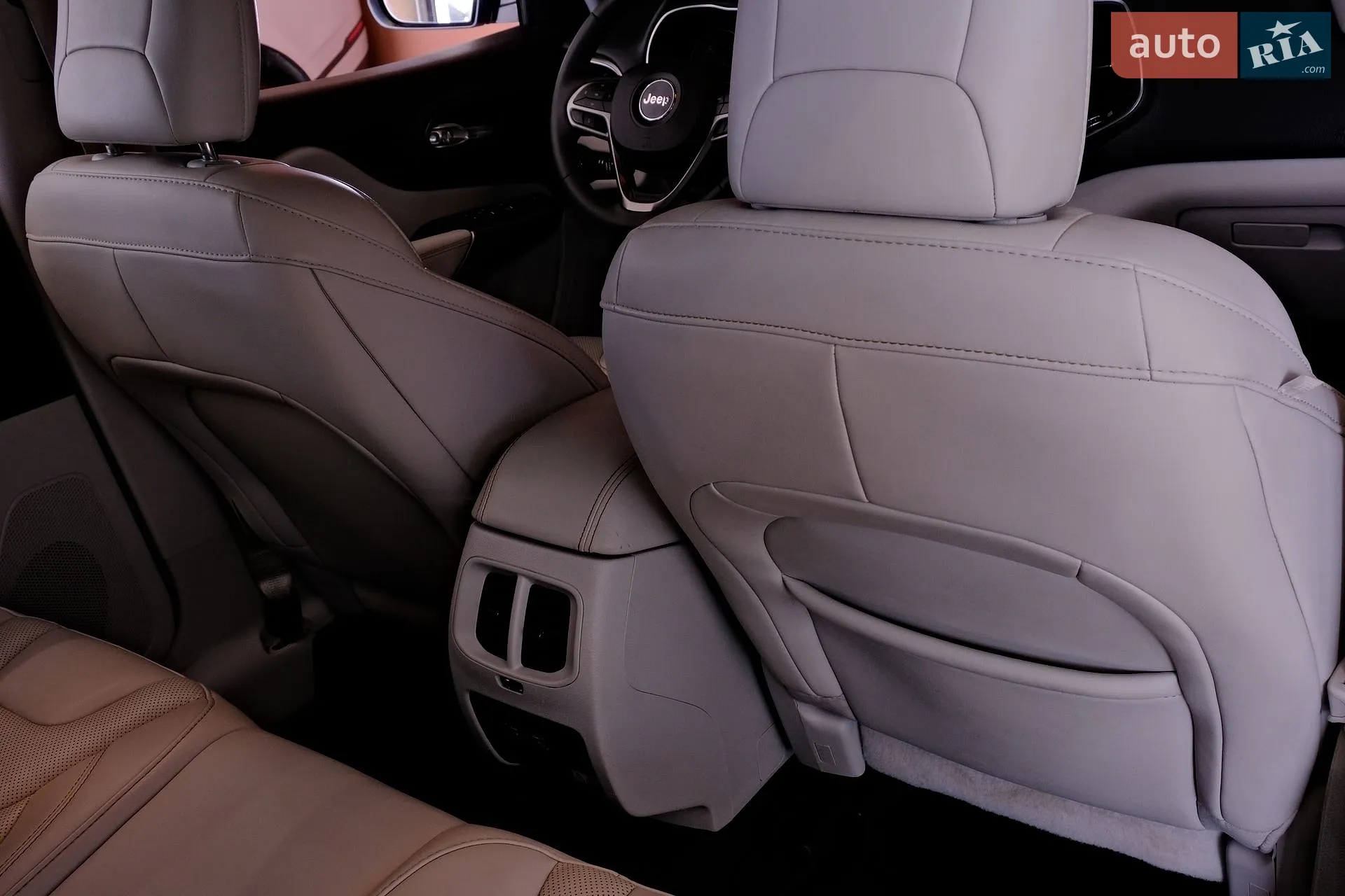 2022 Jeep Cherokee - мініатюра 37