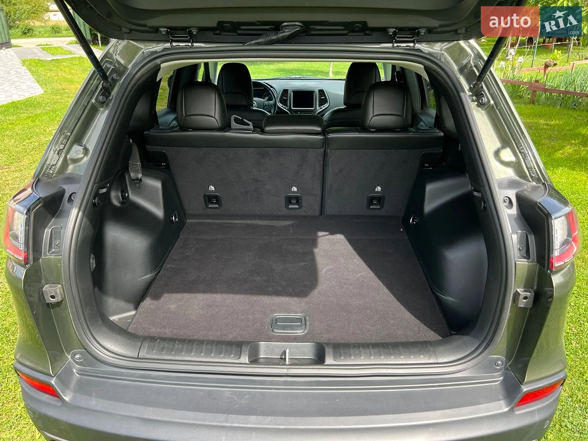 2019 Jeep Cherokee - мініатюра 13