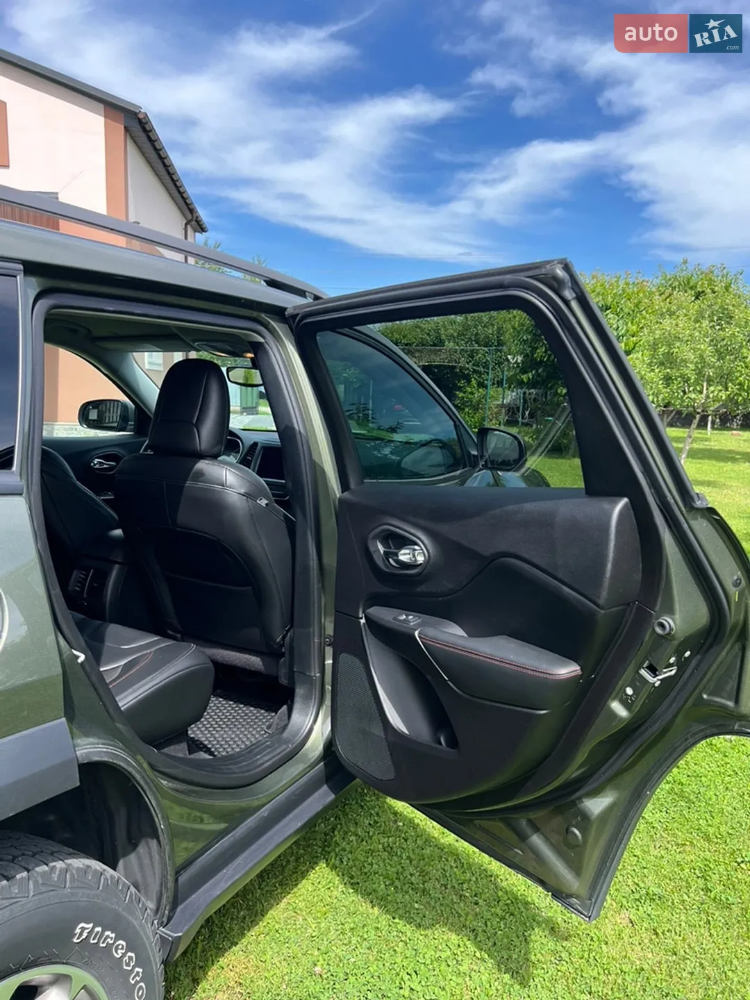 2019 Jeep Cherokee - мініатюра 22