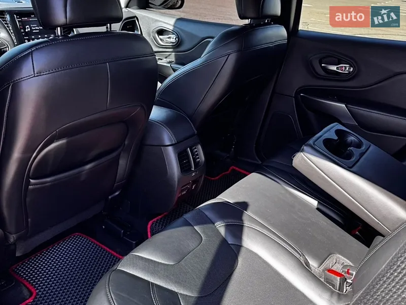Jeep Cherokee 2020 VIN 1C4PJMDX3LD635950 фото оголошення 30 з 78