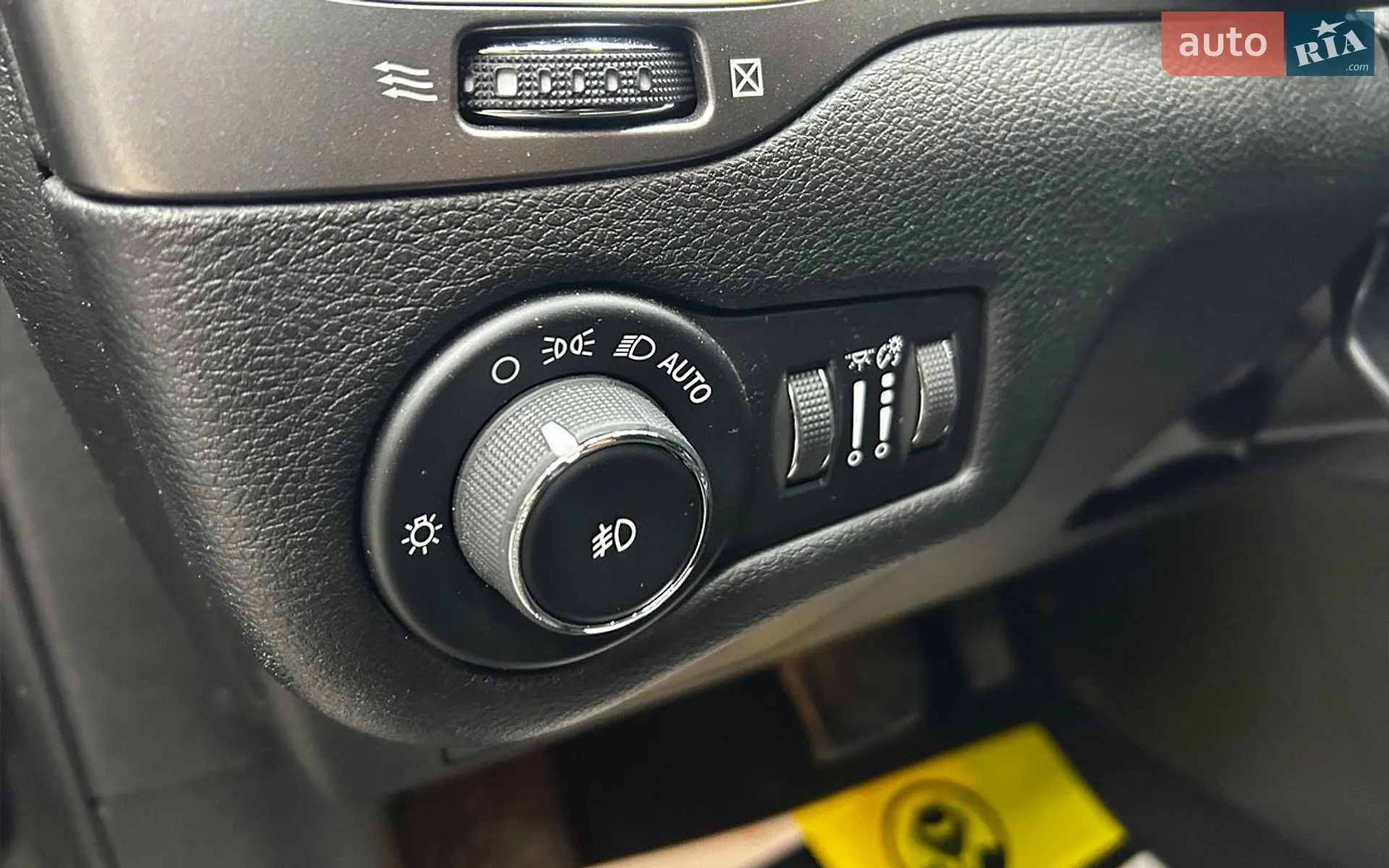 2018 Jeep Cherokee - мініатюра 13
