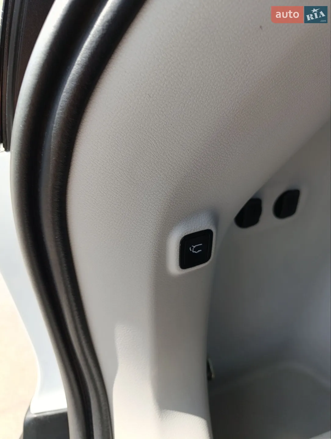 2019 Jeep Cherokee - мініатюра 17