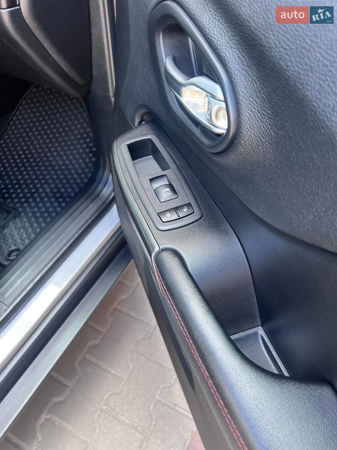 2019 Jeep Cherokee - мініатюра 24
