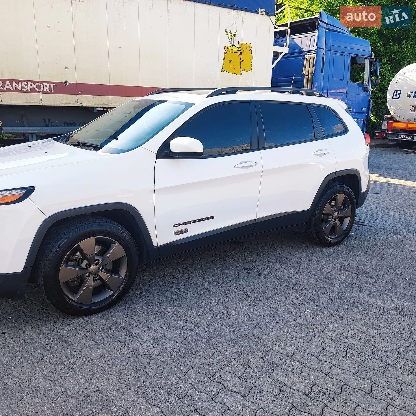 2016 Jeep Cherokee - мініатюра 4