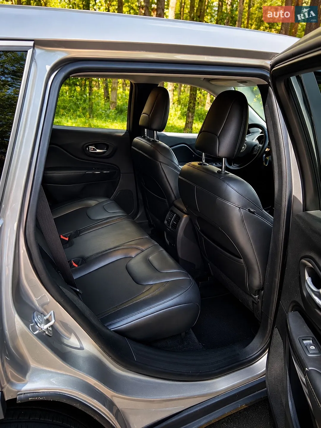 2018 Jeep Cherokee - мініатюра 12