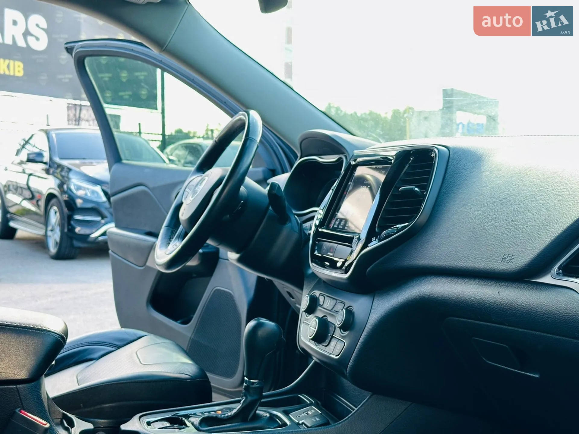 2018 Jeep Cherokee - мініатюра 24