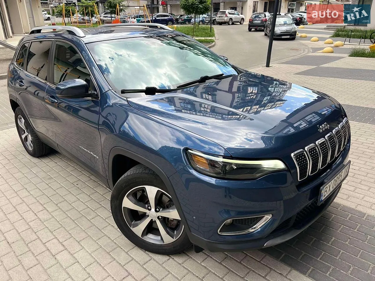 2019 Jeep Cherokee - мініатюра 13
