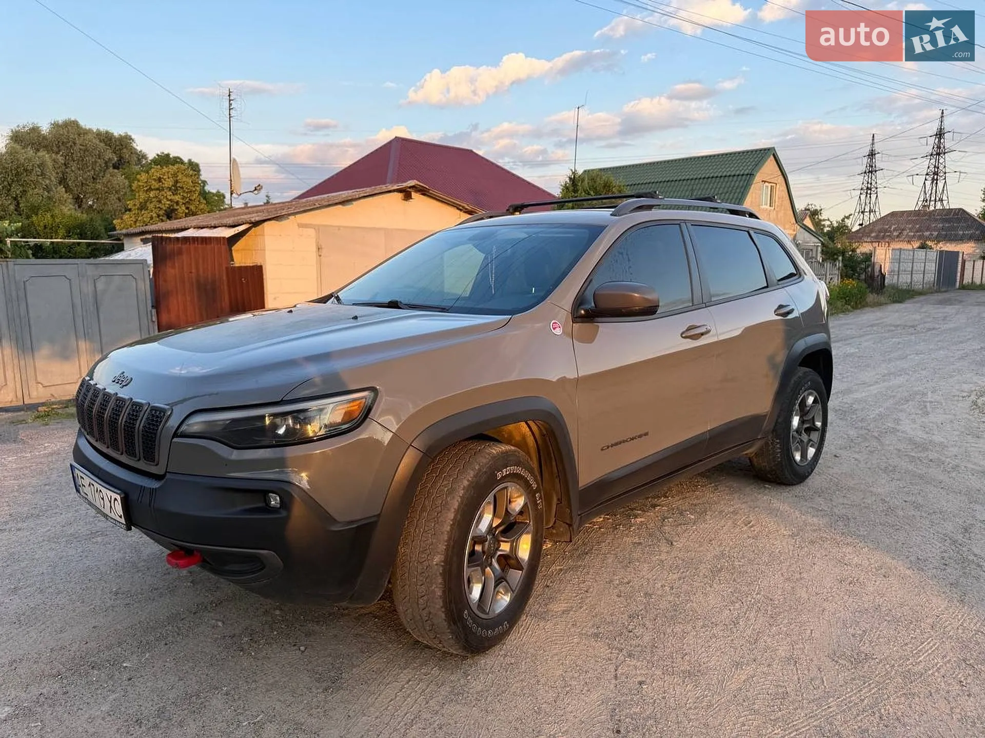 2019 Jeep Cherokee - фото 1